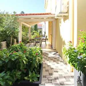apartments-gorica.primorje-gorskikotar.com/